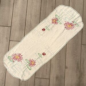 Vintage Handmade Embroidered Lily Pad Table Runner 14x38
